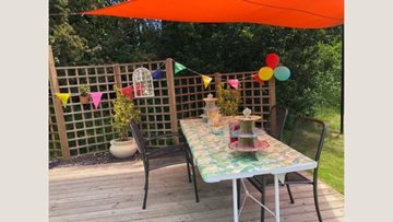 Picnic in the garden for Himley care home Residents